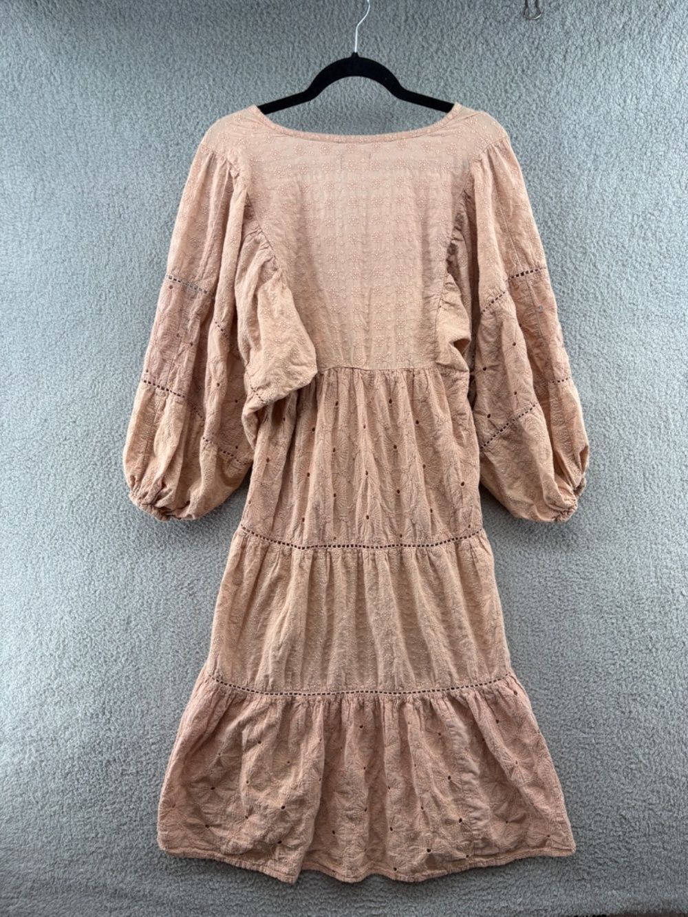 ASOS DESIGN Blush Embroidered Eyelet Tiered Midi Dress Sz 6 - Picture 3 of 10
